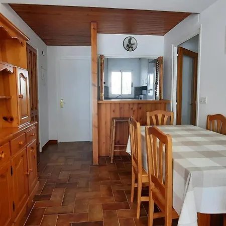 Apartment Espacioso En Cerca De La Playa Con Terraza Y Acepta Mascotas - Es-170-39